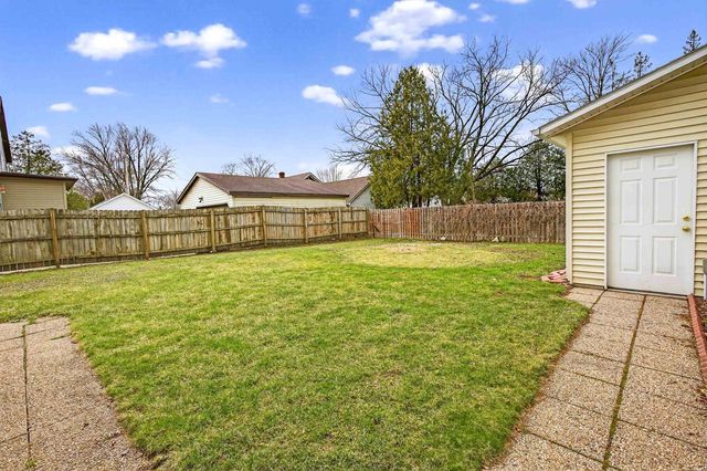 121 S OUTAGAMIE STREET, Appleton, WI 54914