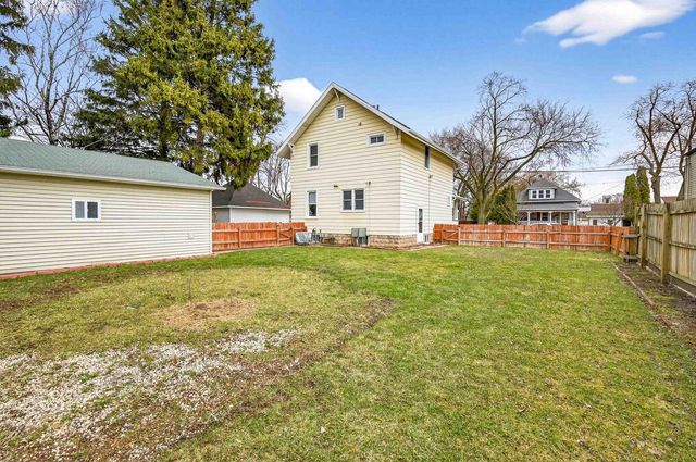 121 S OUTAGAMIE STREET, Appleton, WI 54914