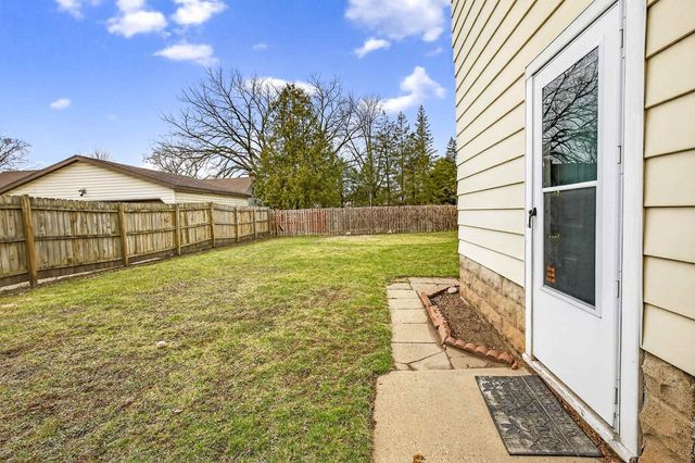 121 S OUTAGAMIE STREET, Appleton, WI 54914