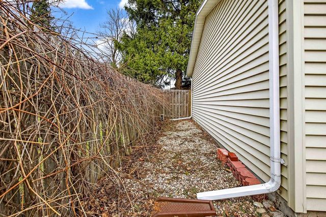 121 S OUTAGAMIE STREET, Appleton, WI 54914