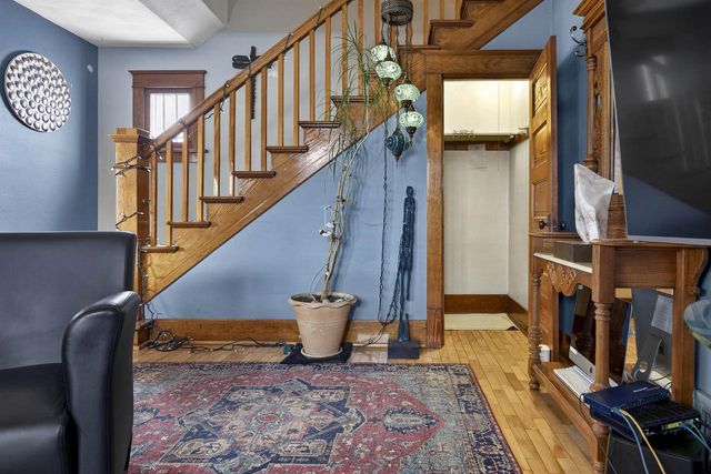 121 S OUTAGAMIE STREET, Appleton, WI 54914