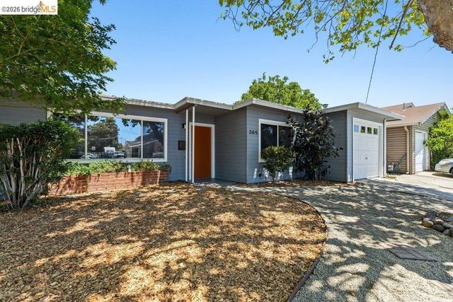 365 Redbud Ln, Hayward, CA 94541