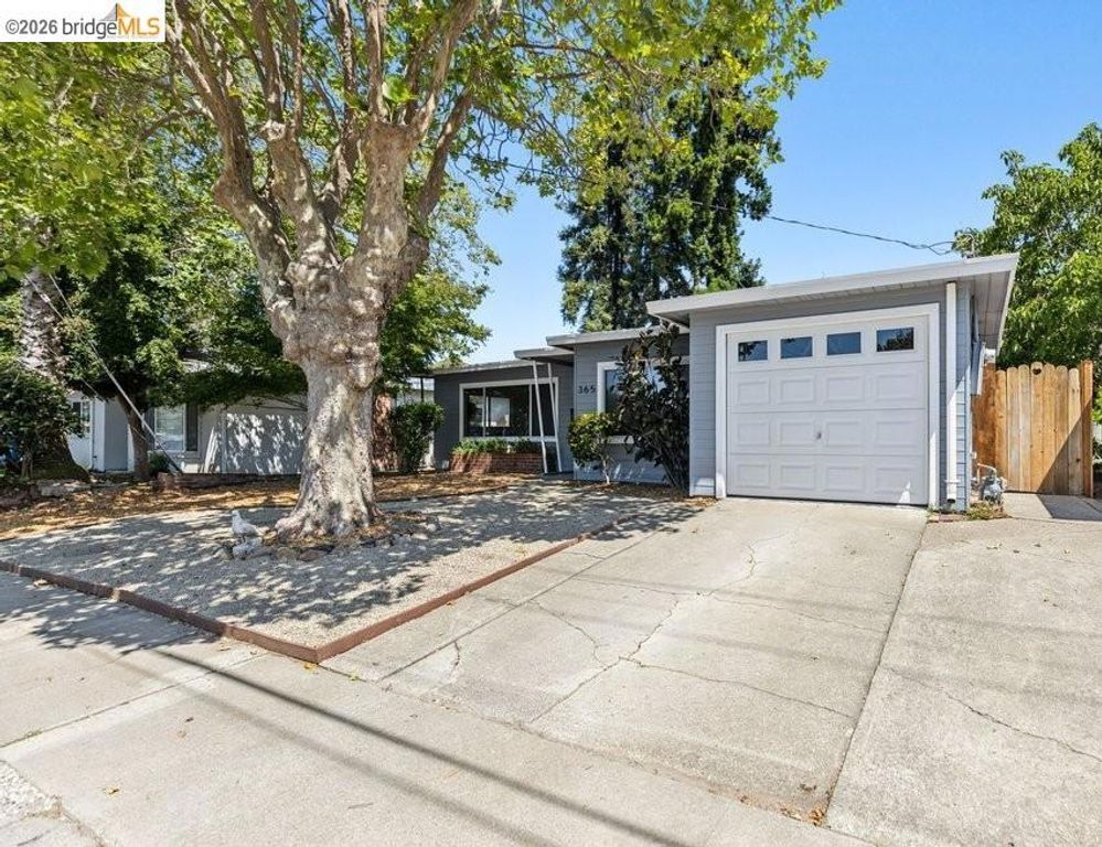365 Redbud Ln, Hayward, CA 94541