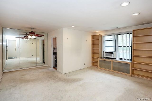 189-19 39th Avenue 118, Flushing, NY 11358