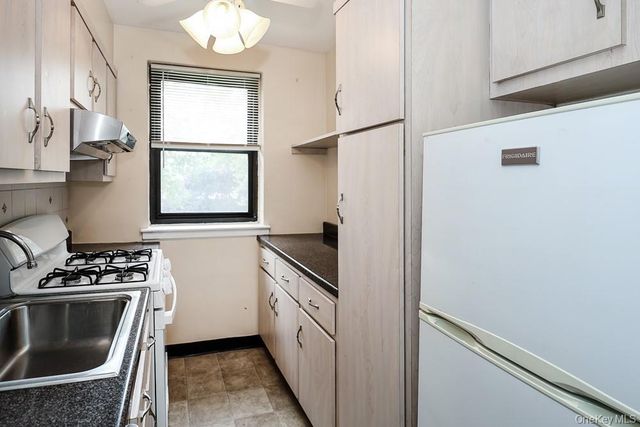189-19 39th Avenue 118, Flushing, NY 11358