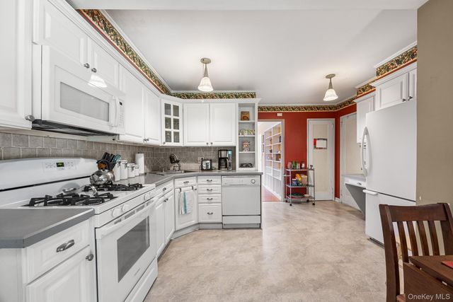 66 Randolph Road, White Plains, NY 10607