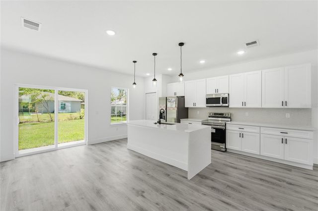 492 W UNION PLACE, Citrus Springs, FL 34434