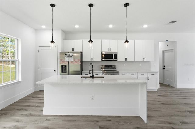 492 W UNION PLACE, Citrus Springs, FL 34434