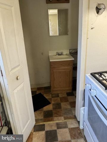 135 WESTMINSTER AVE, Gloucester City, NJ 08030