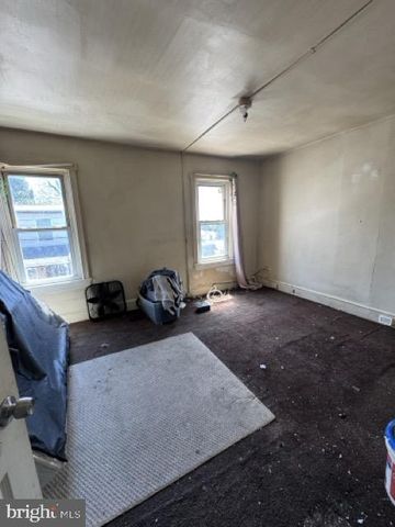 135 WESTMINSTER AVE, Gloucester City, NJ 08030