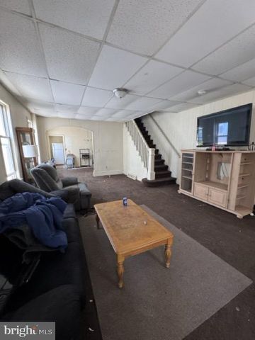 135 WESTMINSTER AVE, Gloucester City, NJ 08030