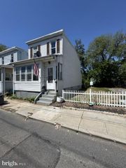 135 WESTMINSTER AVE, Gloucester City, NJ 08030