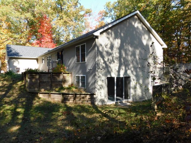 13360 Keller Avenue NE, Cedar Springs, MI 49319