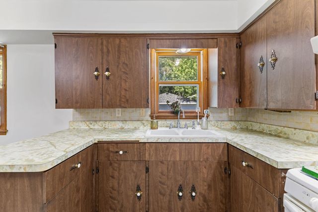 5801 Orchard Avenue N, Crystal, MN 55429