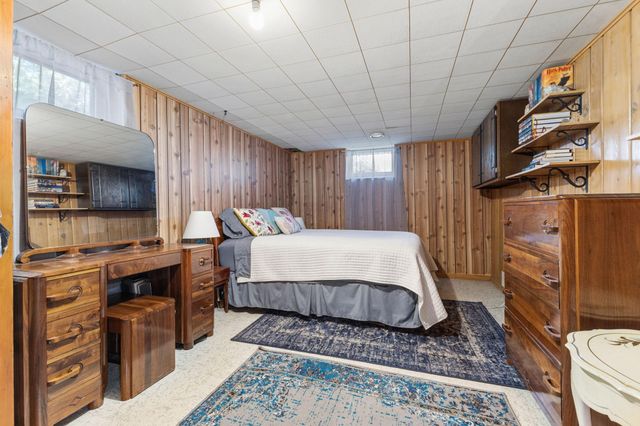 5801 Orchard Avenue N, Crystal, MN 55429