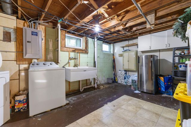 5801 Orchard Avenue N, Crystal, MN 55429