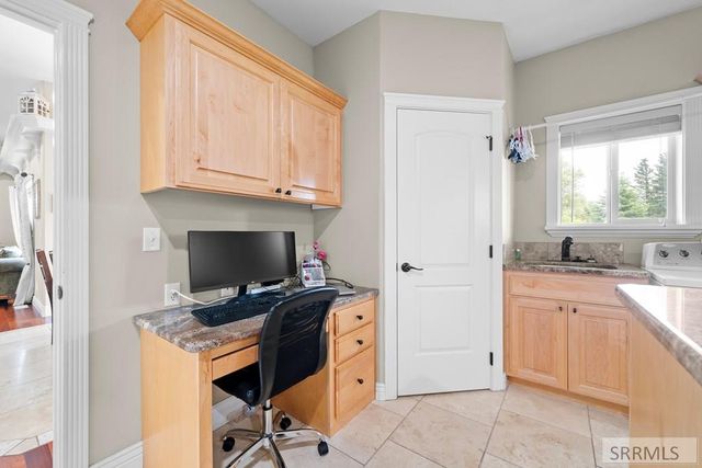9232 N Mapleview Drive, Idaho Falls, ID 83401