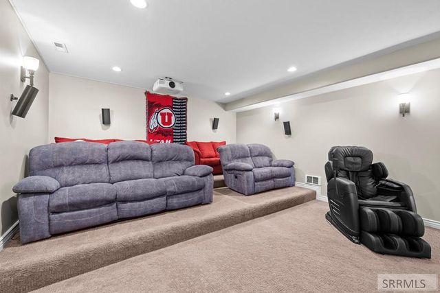 9232 N Mapleview Drive, Idaho Falls, ID 83401
