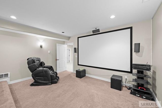 9232 N Mapleview Drive, Idaho Falls, ID 83401