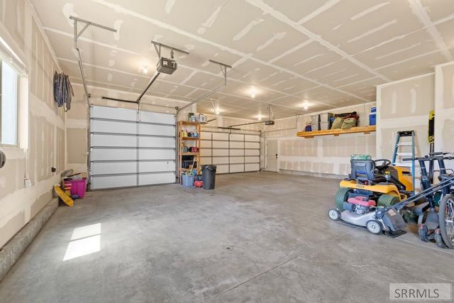 9232 N Mapleview Drive, Idaho Falls, ID 83401
