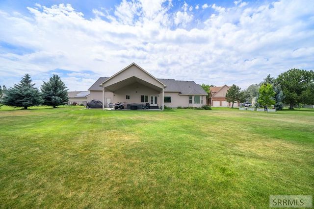 9232 N Mapleview Drive, Idaho Falls, ID 83401