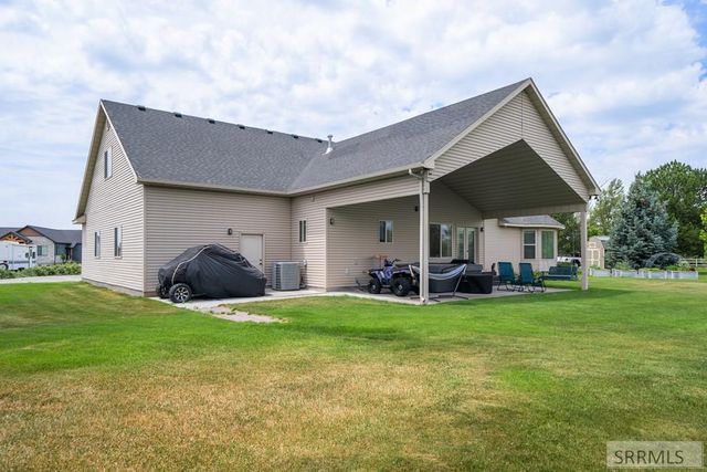 9232 N Mapleview Drive, Idaho Falls, ID 83401