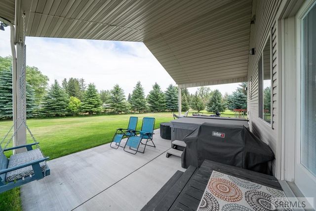 9232 N Mapleview Drive, Idaho Falls, ID 83401