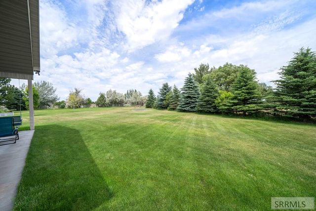 9232 N Mapleview Drive, Idaho Falls, ID 83401