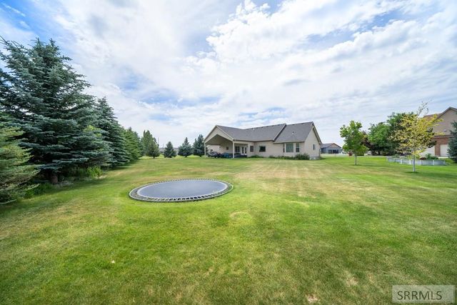 9232 N Mapleview Drive, Idaho Falls, ID 83401