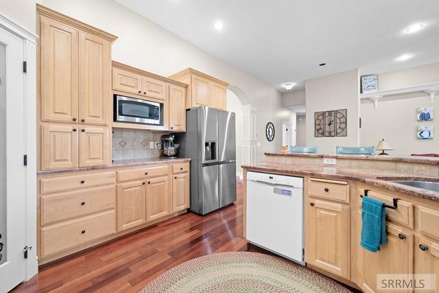 9232 N Mapleview Drive, Idaho Falls, ID 83401