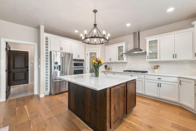 2815 PYLE Lane E, West Fargo, ND 58078
