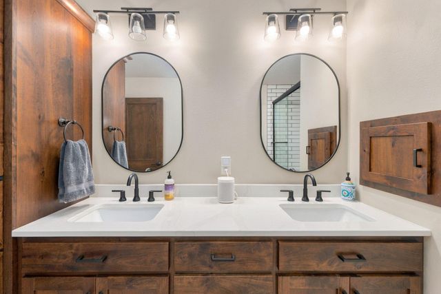 2815 PYLE Lane E, West Fargo, ND 58078