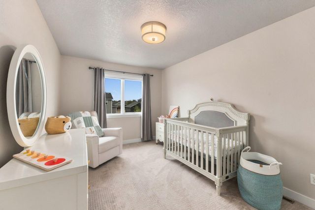 2815 PYLE Lane E, West Fargo, ND 58078