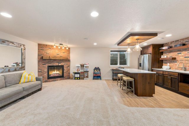 2815 PYLE Lane E, West Fargo, ND 58078