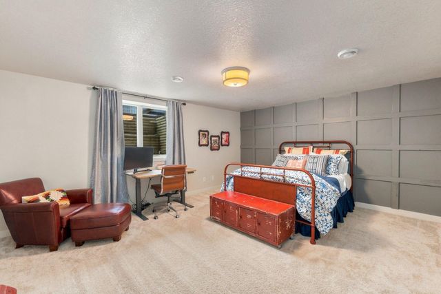 2815 PYLE Lane E, West Fargo, ND 58078
