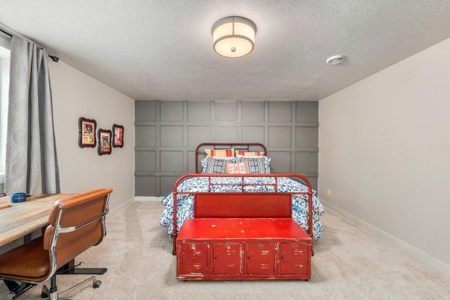 2815 PYLE Lane E, West Fargo, ND 58078