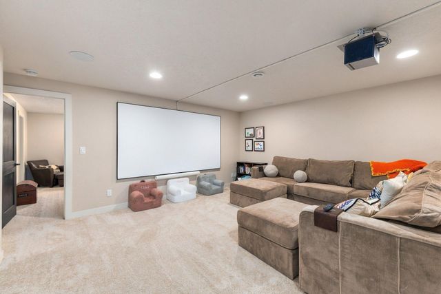 2815 PYLE Lane E, West Fargo, ND 58078