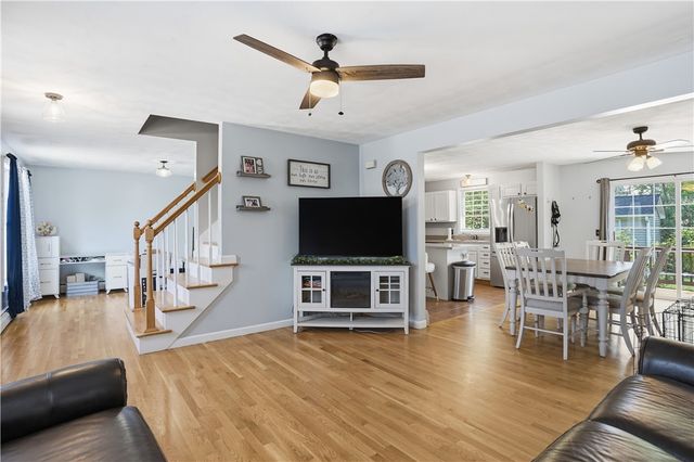 10 DARTON Street, Coventry, RI 02816