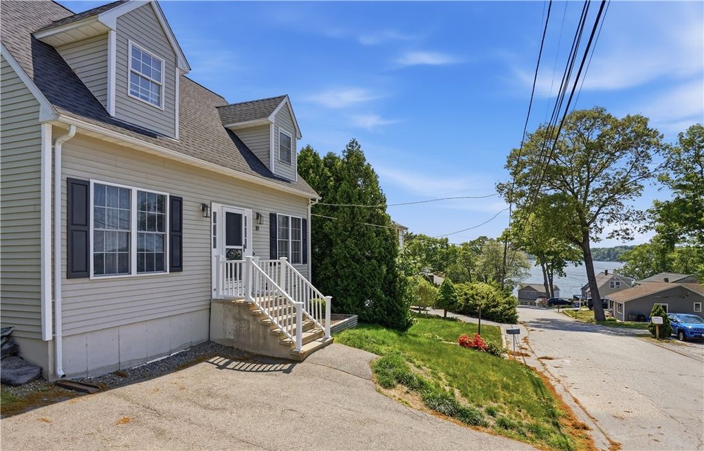 10 DARTON Street, Coventry, RI 02816