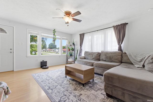 2520 Normandy Drive, Mishawaka, IN 46545