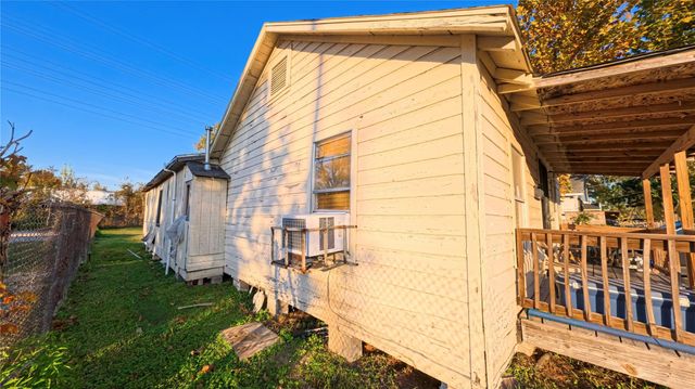 2915 Creston Drive, Houston, TX 77026