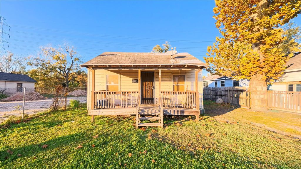 2915 Creston Drive, Houston, TX 77026