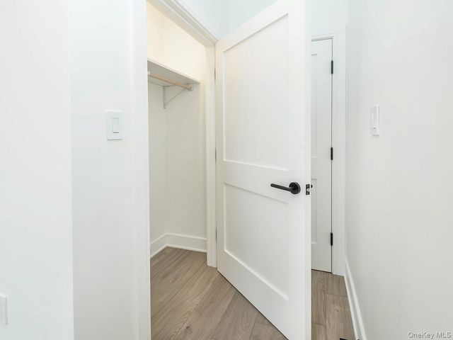 24 Lumber Road 3, Roslyn, NY 11576