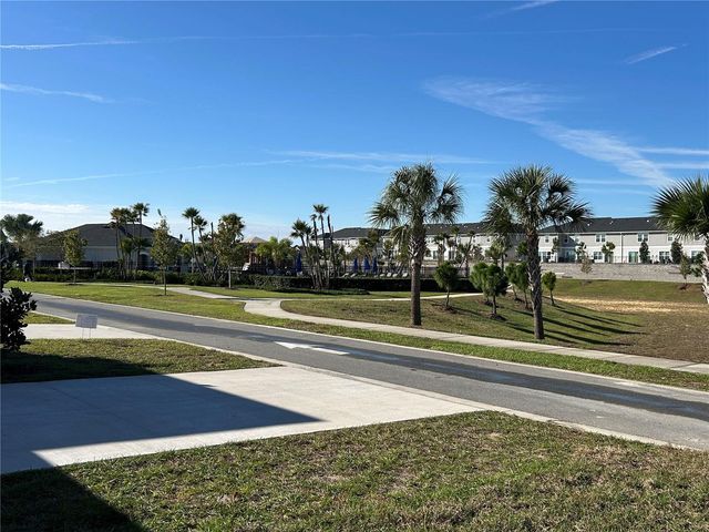 718 OVERPOOL AVENUE, Davenport, FL 33896