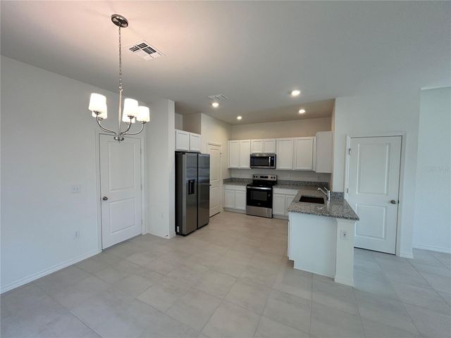 718 OVERPOOL AVENUE, Davenport, FL 33896