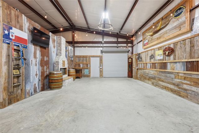 25062 Highway 159, Hempstead, TX 77445