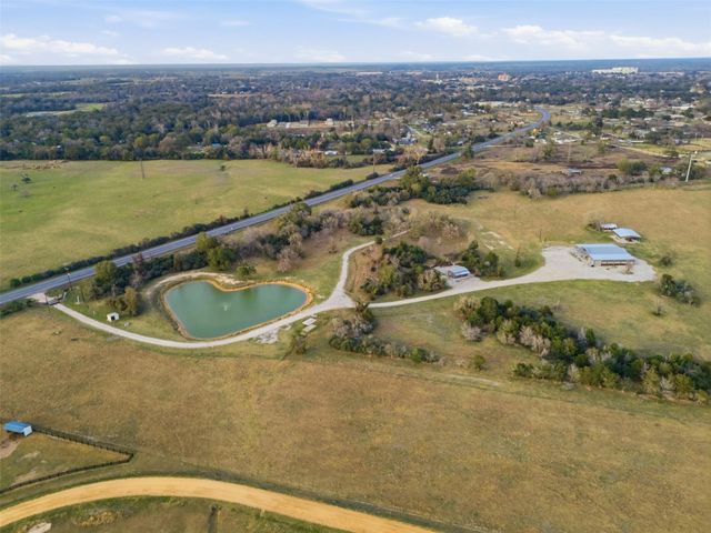 25062 Highway 159, Hempstead, TX 77445