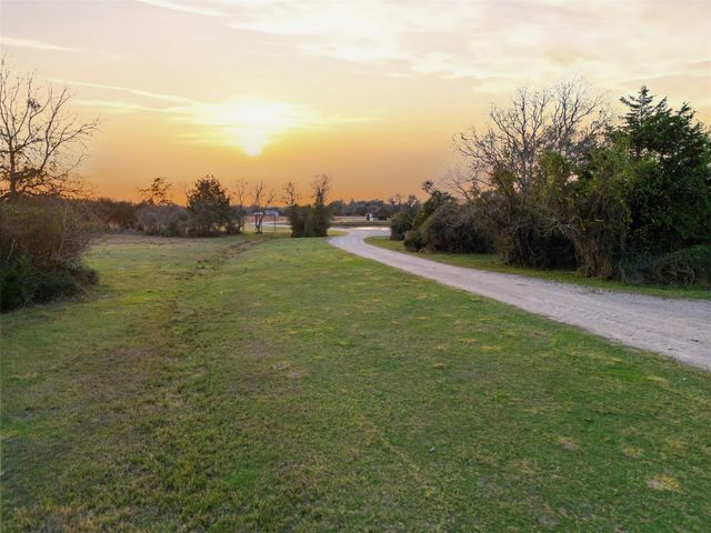 25062 Highway 159, Hempstead, TX 77445