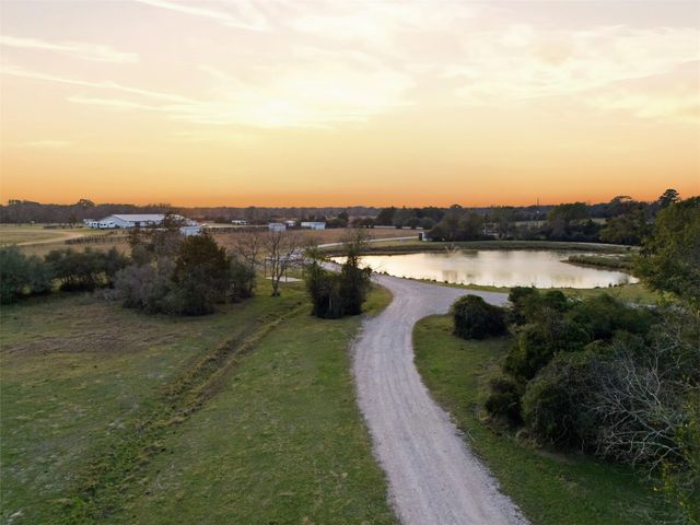 25062 Highway 159, Hempstead, TX 77445