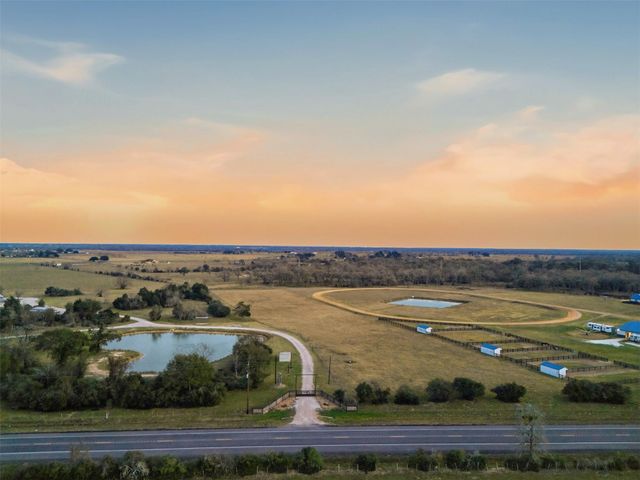 25062 Highway 159, Hempstead, TX 77445